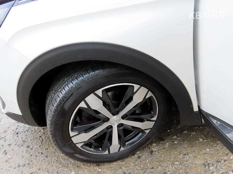 Peugeot 3008 Second generation1.5 BlueHDi GT - 20