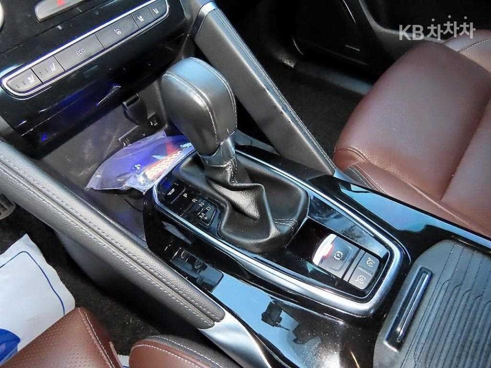 Renault Korea The New (facelift) QM62.0 GDe 2WD LE - 10