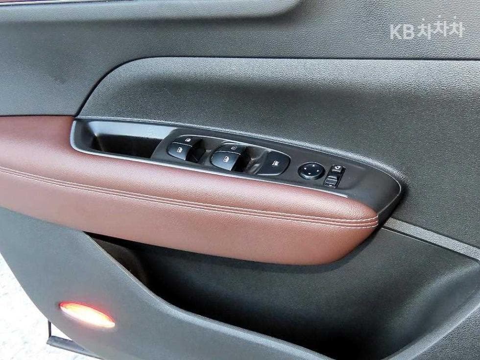 Renault Korea The New (facelift) QM62.0 GDe 2WD LE - 11