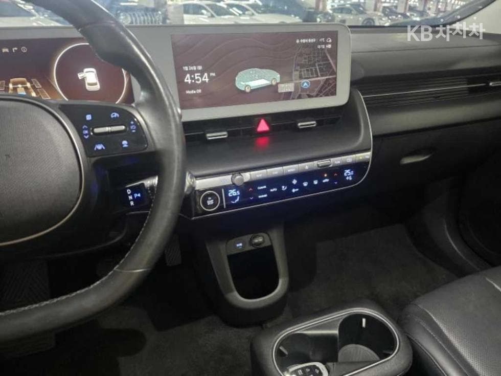 Хюндай IONIQ 5Long Range AWD Exclusive - 10