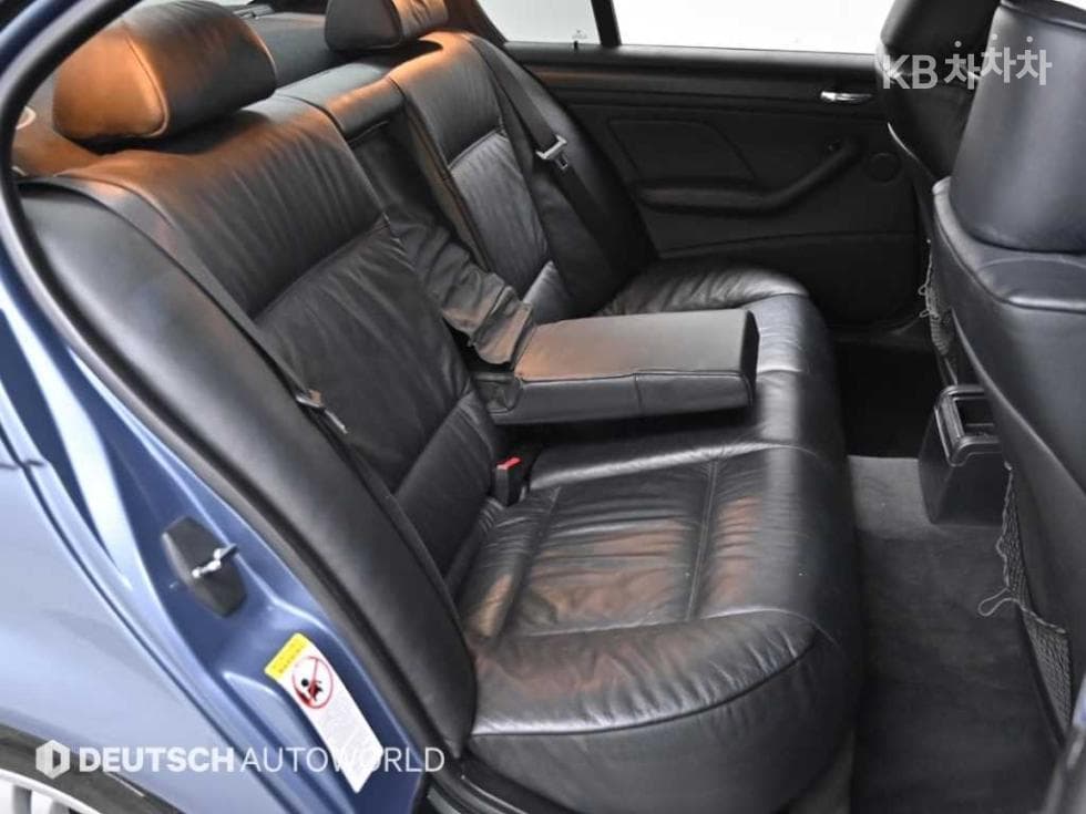 BMW 3 Серия330i - 12