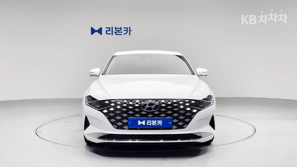 Хюндай The New (фейслифт) Grandeur (Azera)2.5 Le Blanc