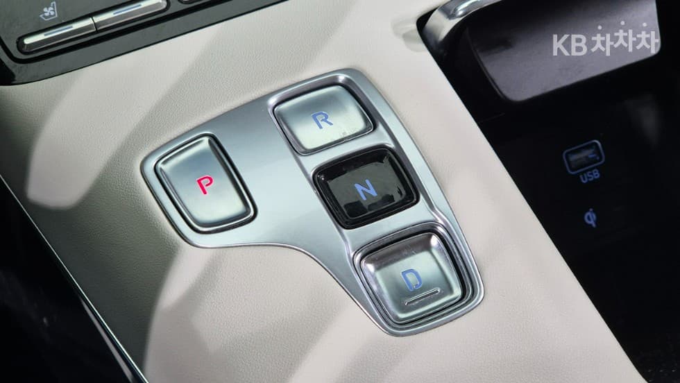 Хюндай The New (фейслифт) Grandeur (Azera)2.5 Le Blanc - 18