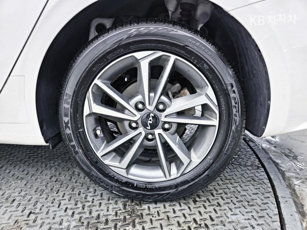 Kia The New (facelift) K31.6 Gasoline Prestige Standard - 18