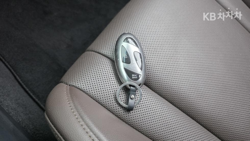 Hyundai The All New Grandeur (Azera)2.5L gasoline 2WD Exclusive - 21