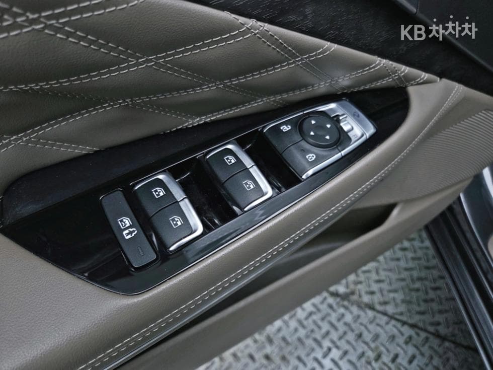Kia K82.5L gasoline Signature - 10