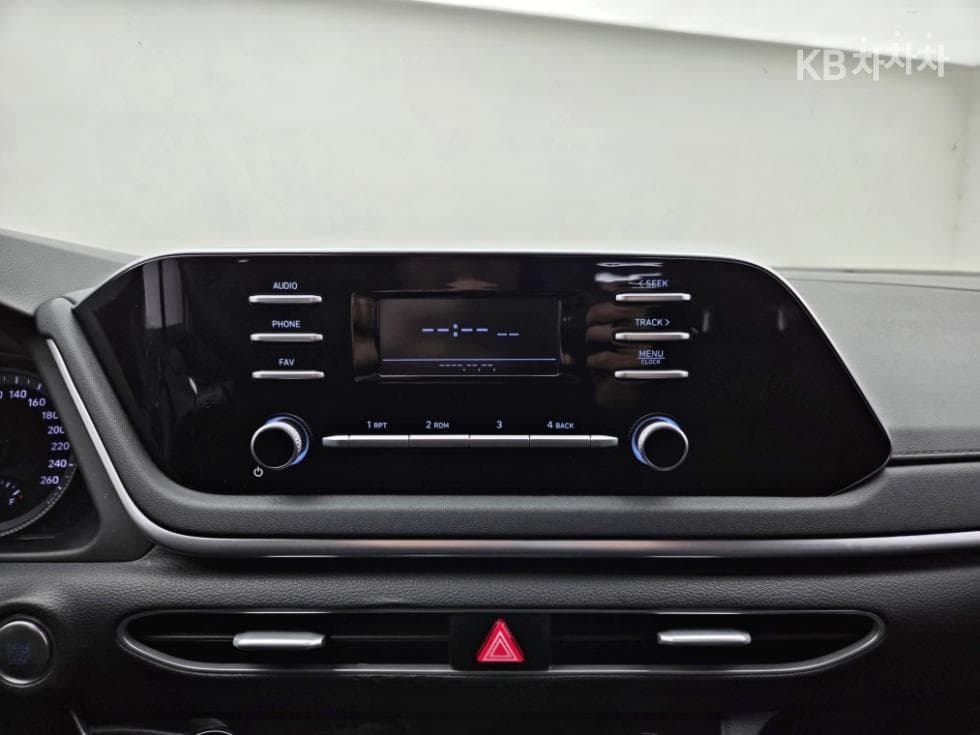 Hyundai Sonata (DN8)2.0 LPG Rental car Style - 11