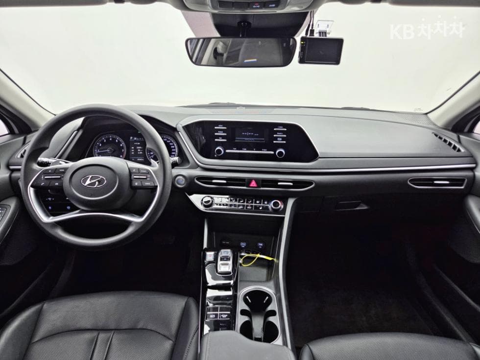 Hyundai Sonata (DN8)2.0 LPG Rental car Style - 16