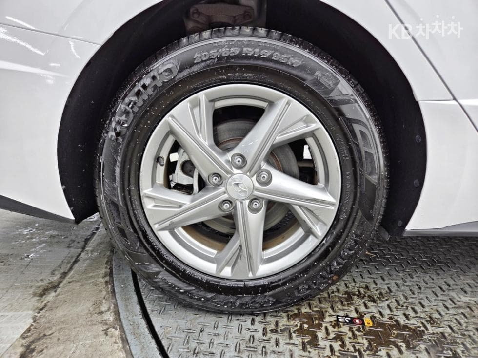 Hyundai Sonata (DN8)2.0 LPG Rental car Style - 22