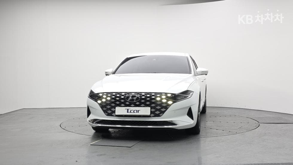 Hyundai The New (facelift) Grandeur (Azera)3.3 Exclusive - 3