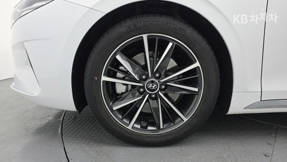 Hyundai The New (facelift) Grandeur (Azera)3.3 Exclusive - 6