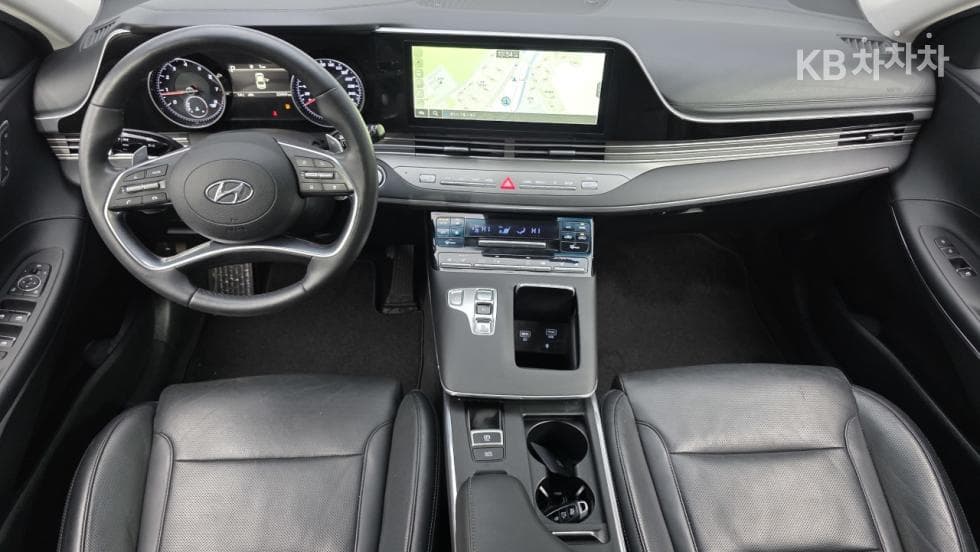 Hyundai The New (facelift) Grandeur (Azera)3.3 Exclusive - 9