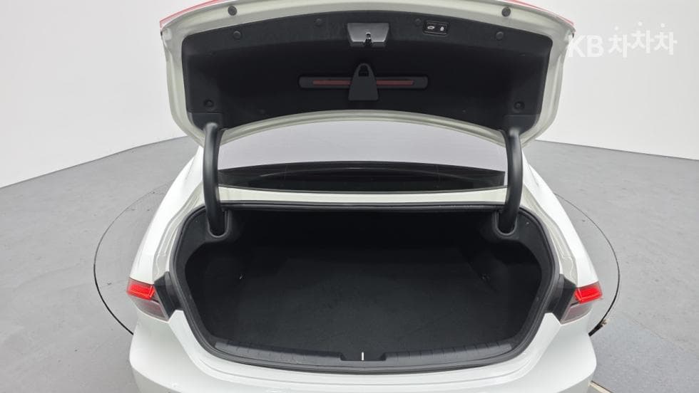 Hyundai The New (facelift) Grandeur (Azera)3.3 Exclusive - 12