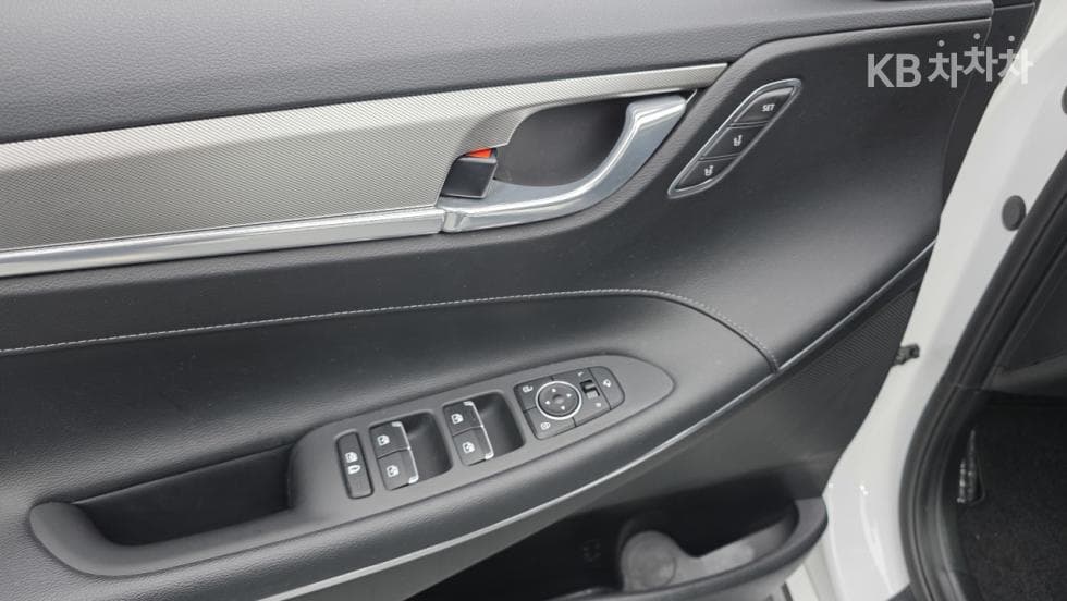 Hyundai The New (facelift) Grandeur (Azera)3.3 Exclusive - 14