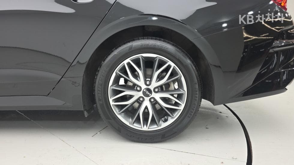 Kia K5 3rd Gen 2.0 LPI Rental car Trendy - Image 1