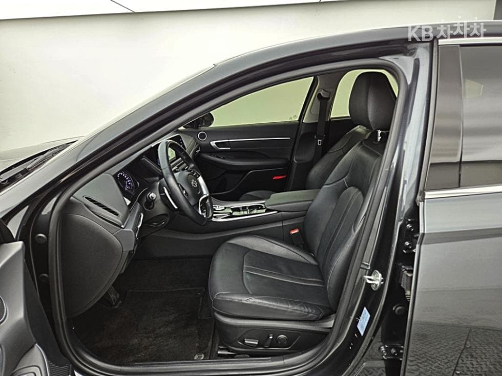 Hyundai Sonata (DN8)2.0 Premium Plus - 11