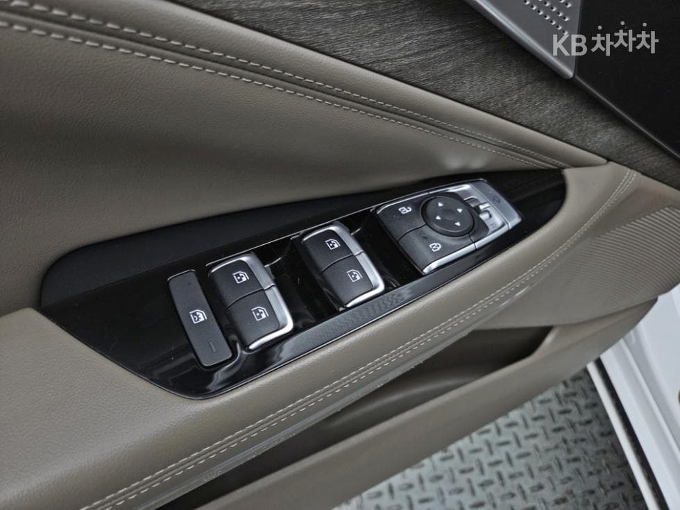 Kia K8 Hybrid1.6 Turbo Noblesse - 6