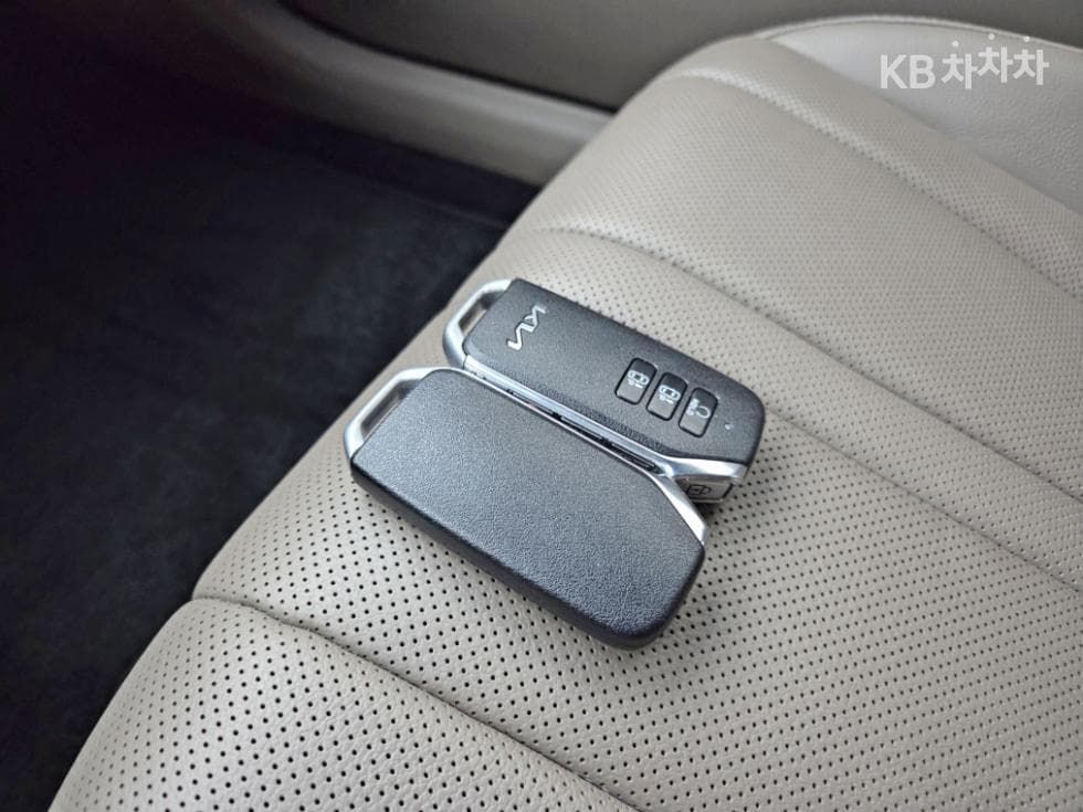 Kia K8 Hybrid1.6 Turbo Noblesse - 10