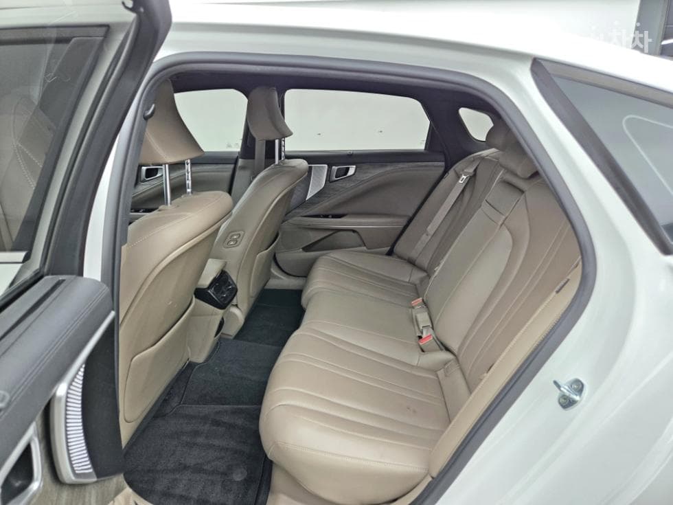 Kia K8 Hybrid1.6 Turbo Noblesse - 16