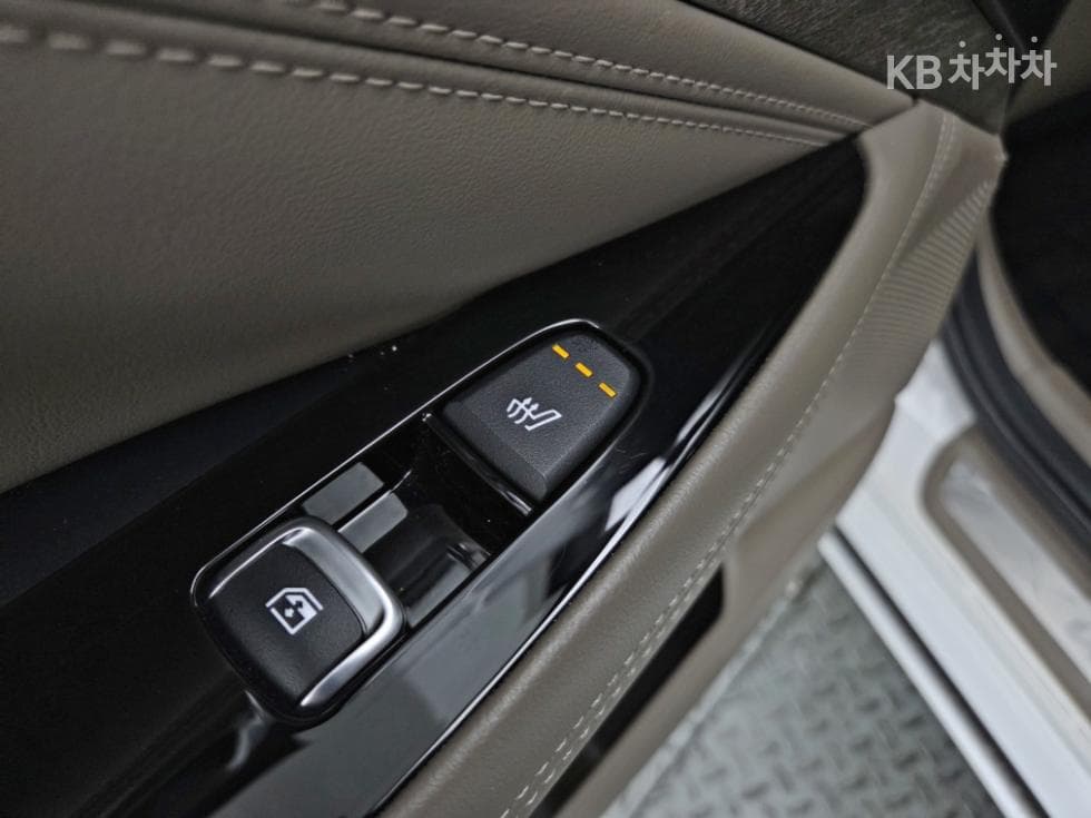 Kia K8 Hybrid1.6 Turbo Noblesse - 17