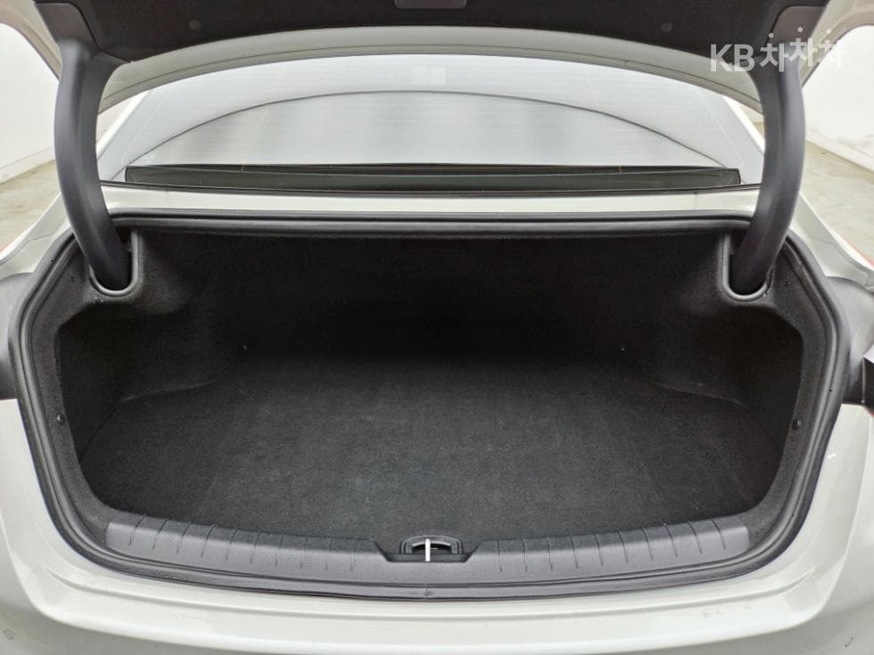 Kia K8 Hybrid1.6 Turbo Noblesse - 20