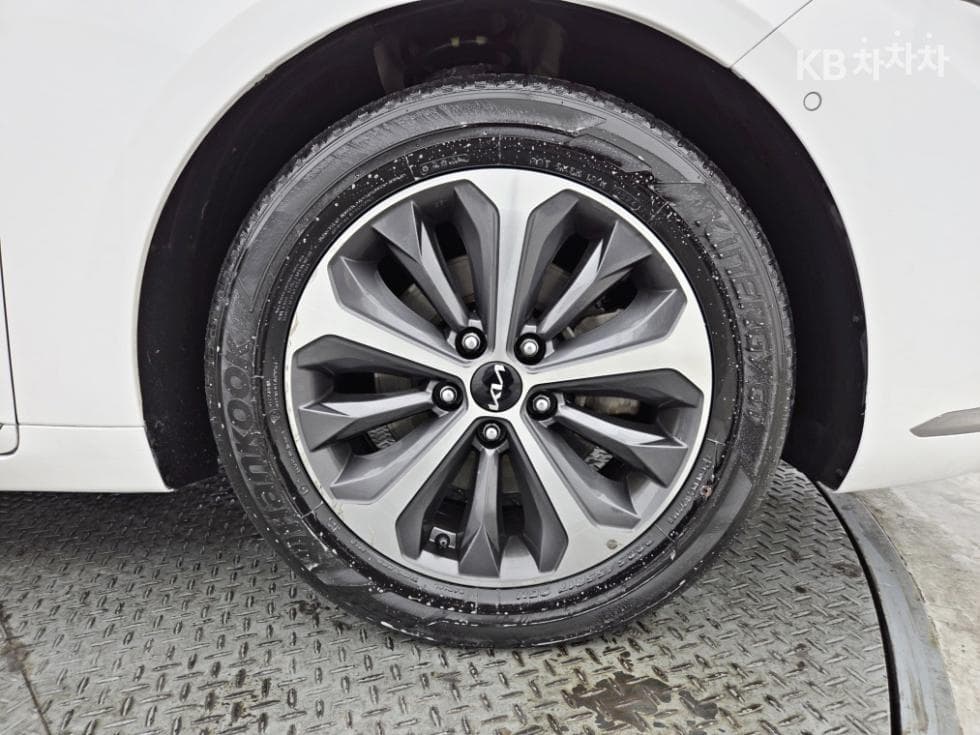 Kia K8 Hybrid1.6 Turbo Noblesse - 23