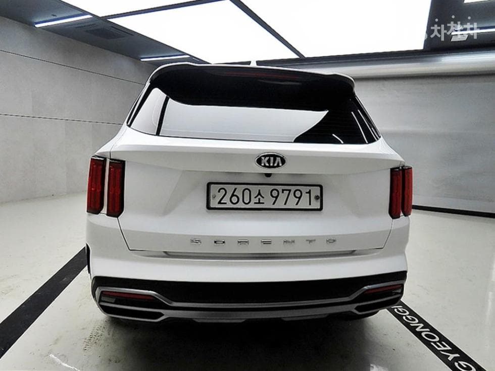 Киа Sorento 4-то поколение2.2 Дизел 2WD Signature - 3