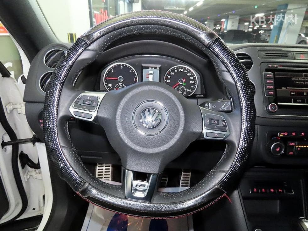 Volkswagen Нов Tiguan2.0 Турбо Дизел Инжекция R-라Местен 5N - 8