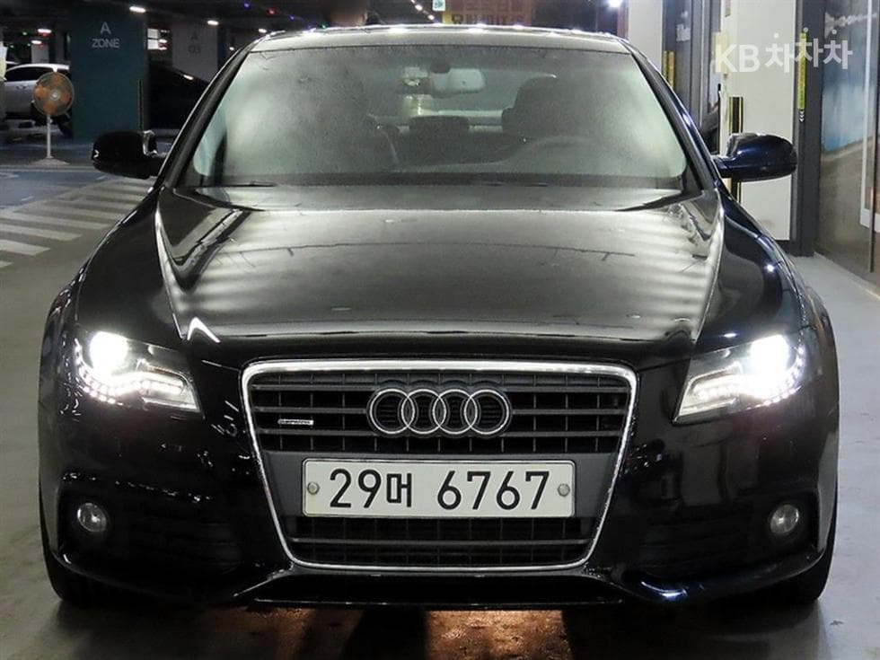Audi NEW A42.0 TFSI 콰트로 B8 - 2