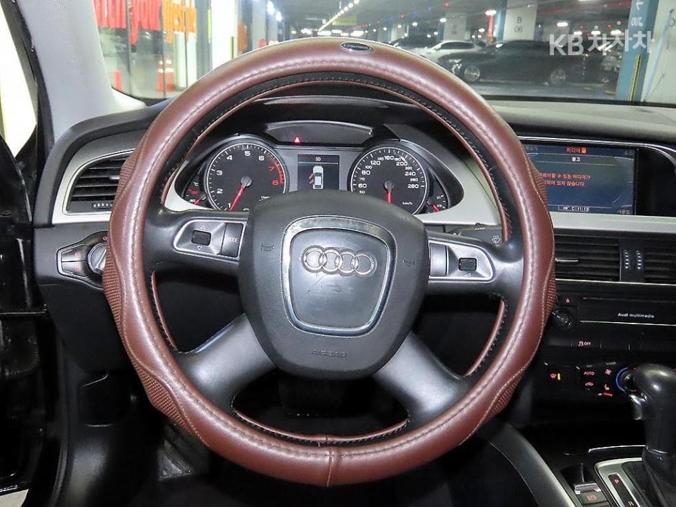 Audi NEW A42.0 TFSI 콰트로 B8 - 8