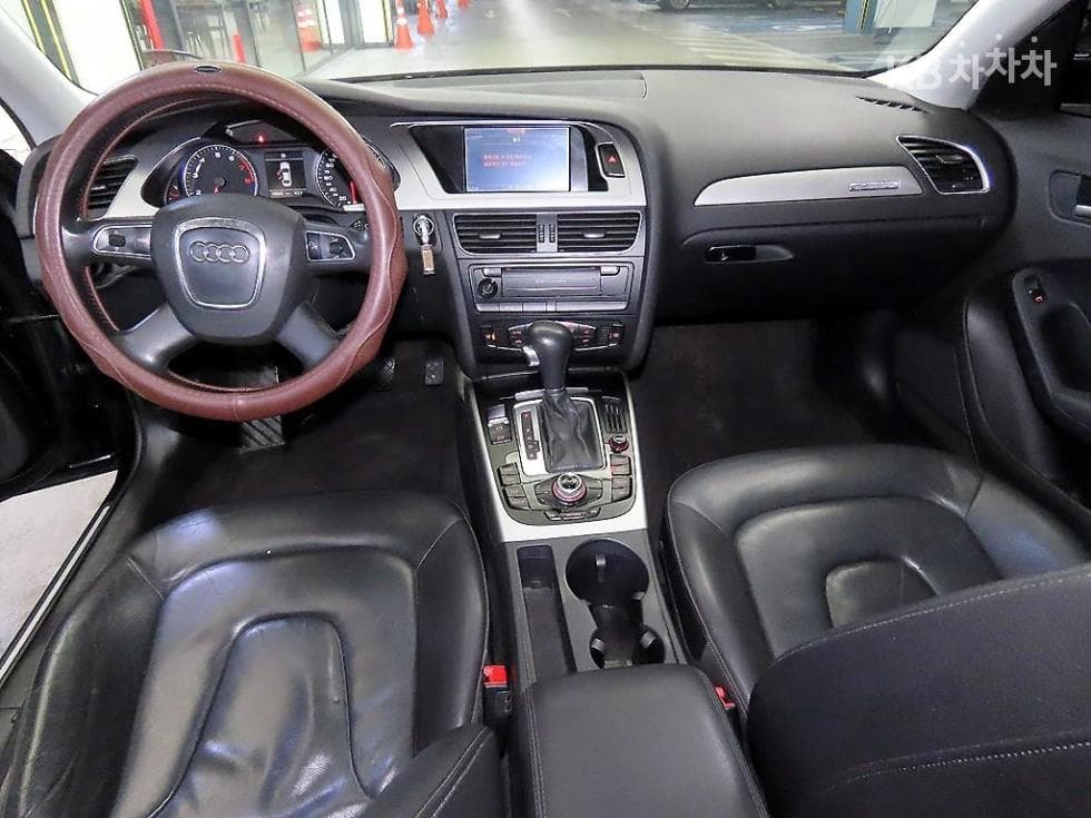 Audi NEW A42.0 TFSI 콰트로 B8 - 10