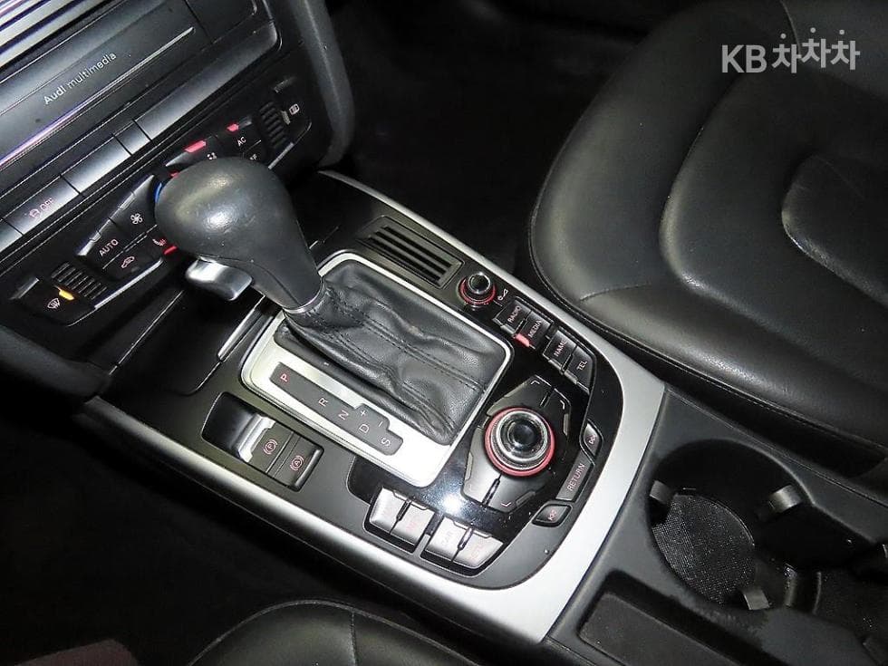 Audi NEW A42.0 TFSI 콰트로 B8 - 12