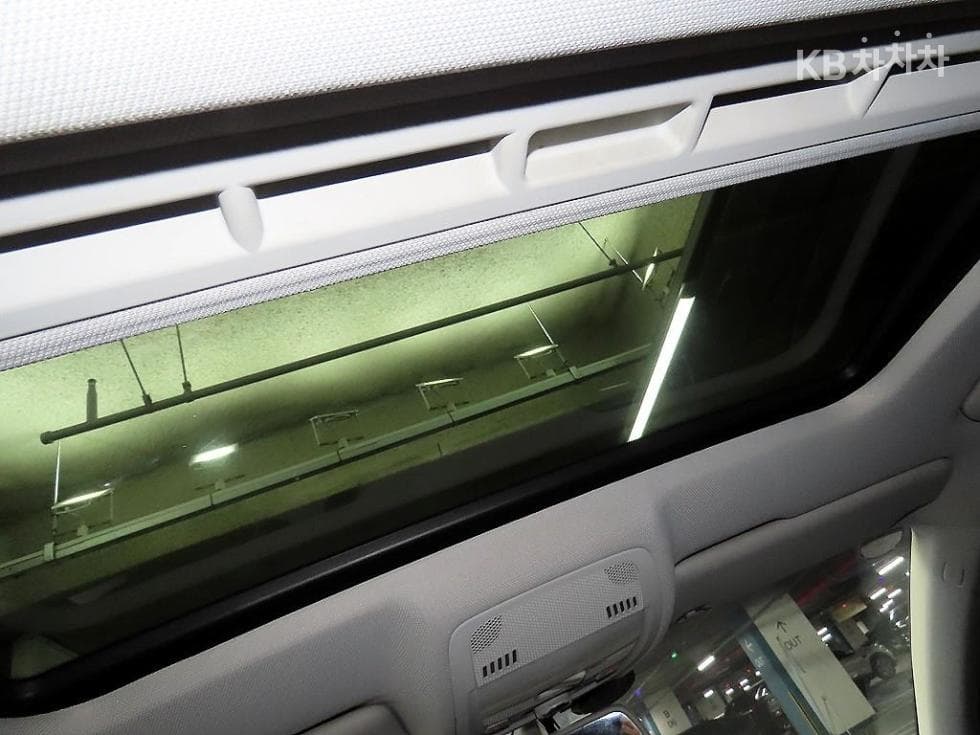 Audi NEW A42.0 TFSI 콰트로 B8 - 17