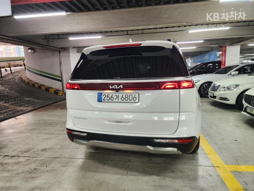 Киа Канивал 4-то поколениеD2.2 9-местен Noblesse - 2