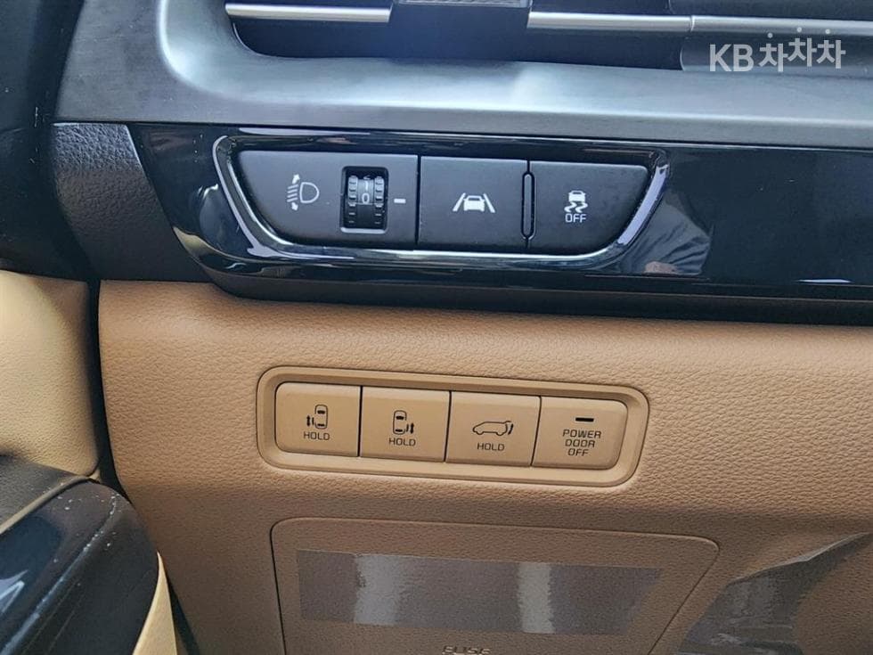 Киа Канивал 4-то поколениеD2.2 9-местен Noblesse - 15