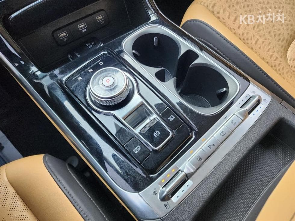 Киа Канивал 4-то поколениеD2.2 9-местен Noblesse - 18