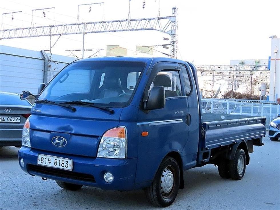 Hyundai Porter 2 Extra Long Super Cab CRDi DLX Standard - Image 1