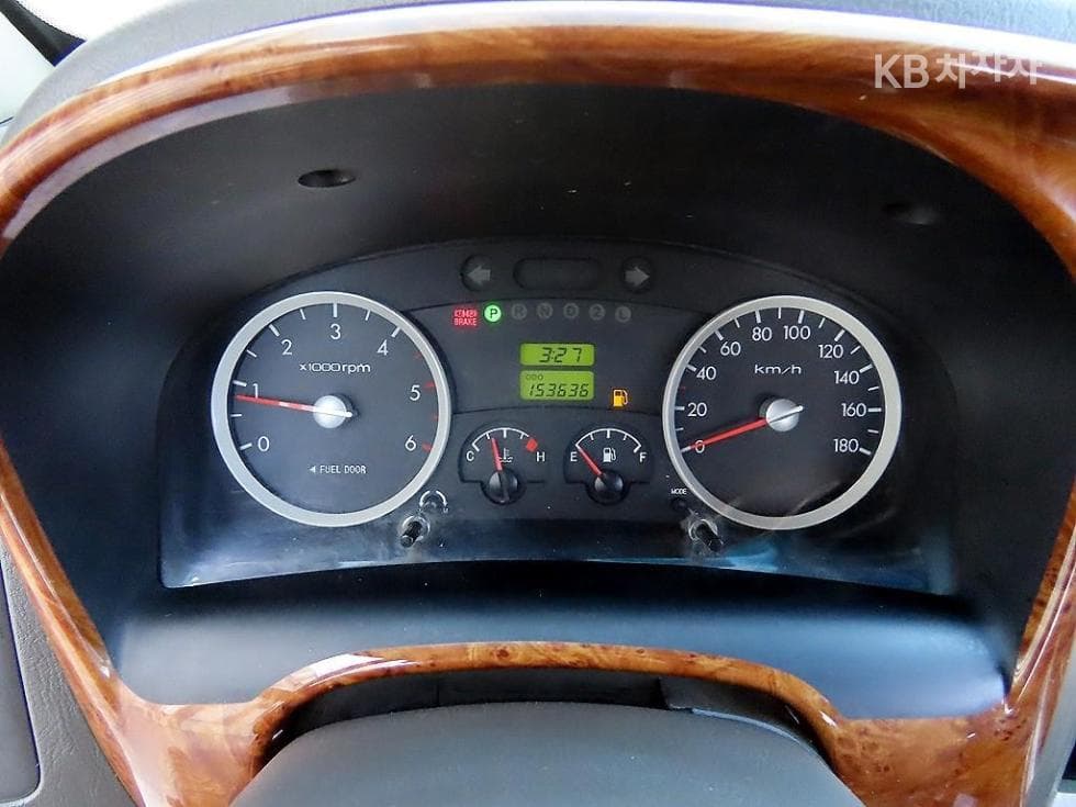 Hyundai Porter 2Extra Long Super Cab CRDi DLX Standard - 9