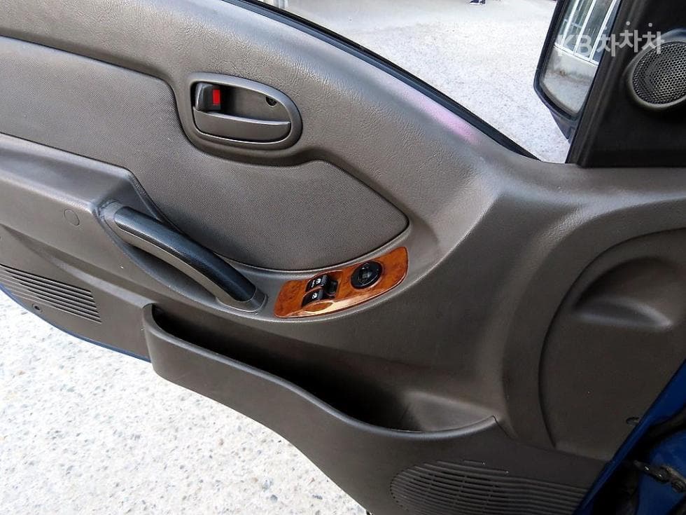 Hyundai Porter 2Extra Long Super Cab CRDi DLX Standard - 11