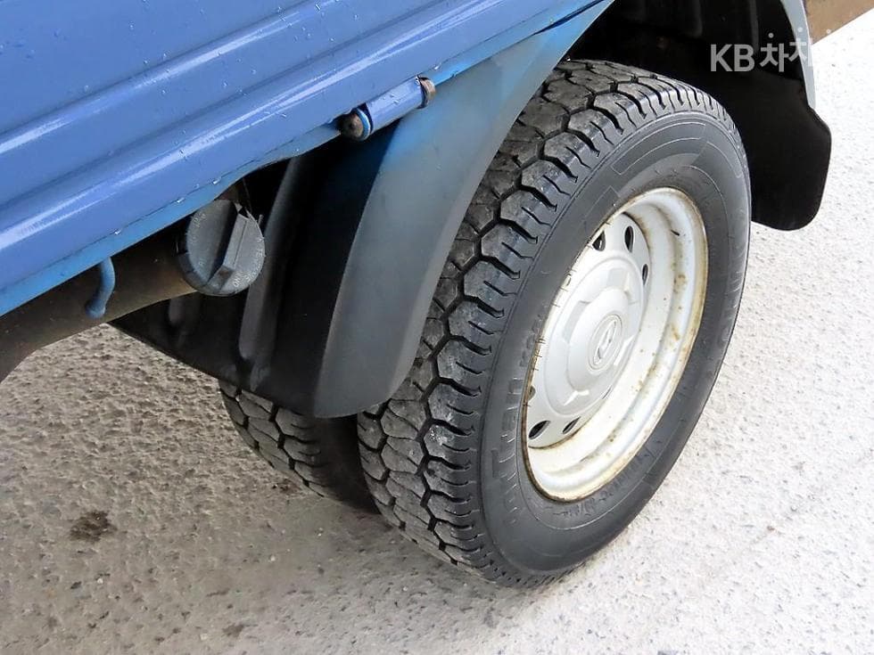 Hyundai Porter 2Extra Long Super Cab CRDi DLX Standard - 15