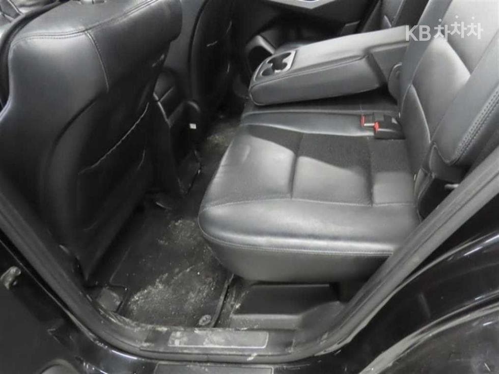 KG Mobility New코란도 C2.0 어드벤처 60th 에디션 2WD - 18