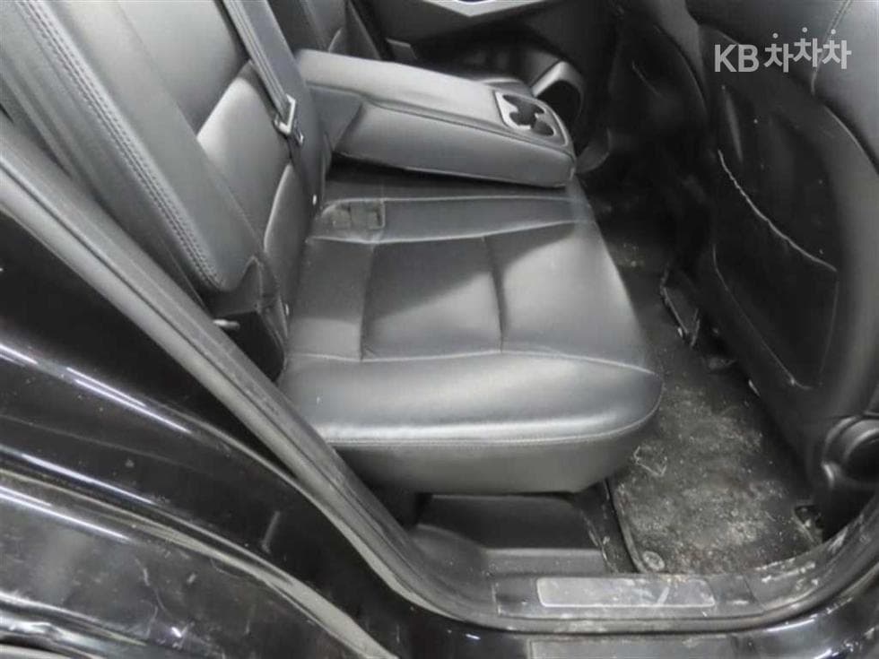 KG Mobility New코란도 C2.0 어드벤처 60th 에디션 2WD - 19