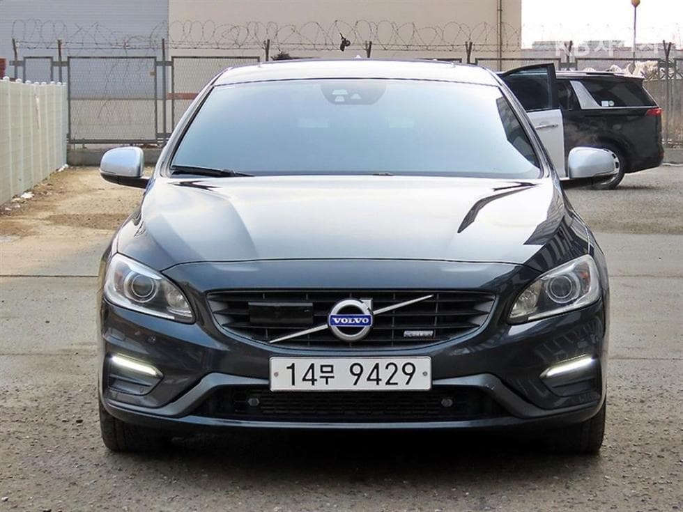 Volvo S60T5 Второ поколение