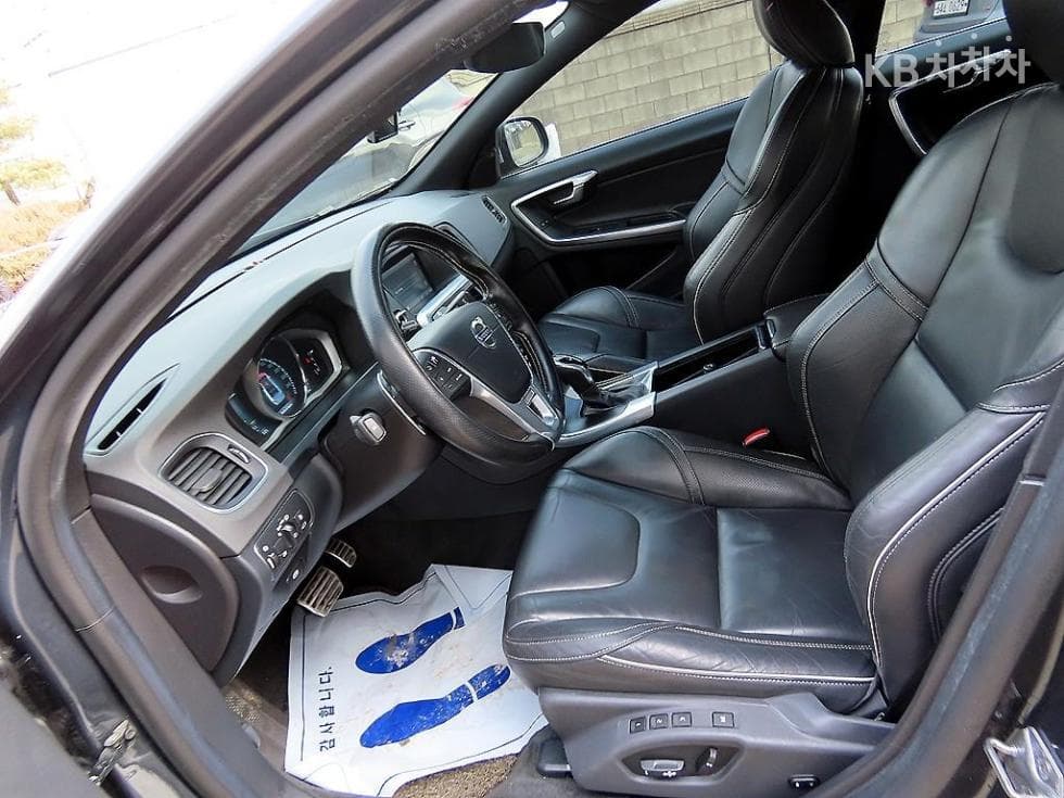 Volvo S60T5 Второ поколение - 5