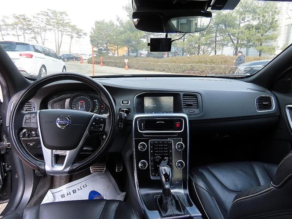 Volvo S60T5 Второ поколение - 7