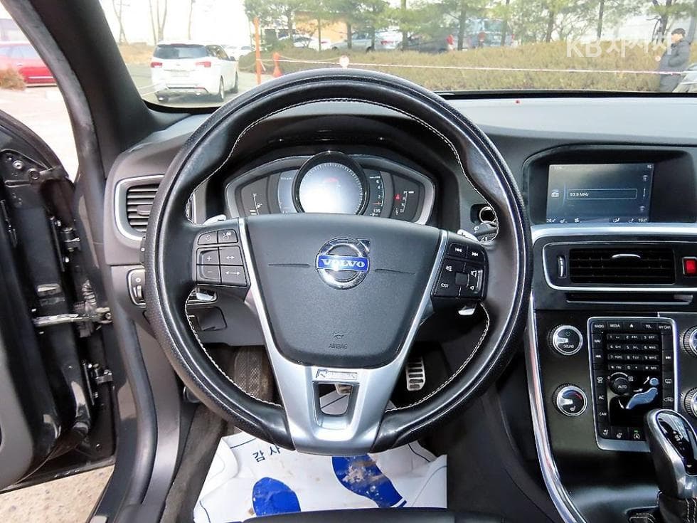 Volvo S60T5 Второ поколение - 8