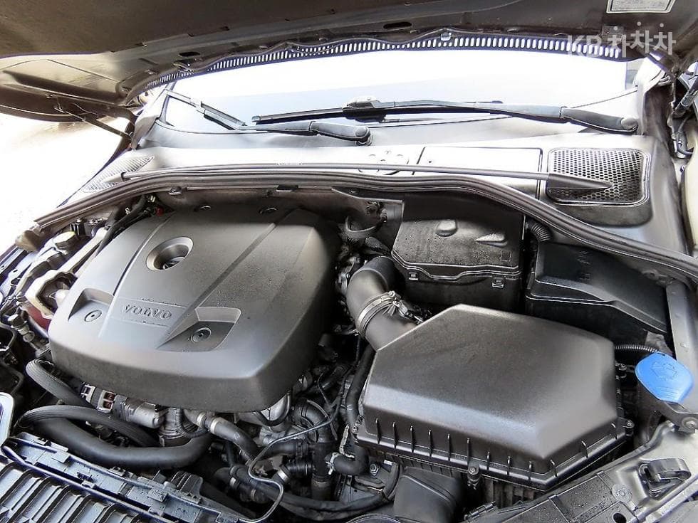 Volvo S60T5 Второ поколение - 19