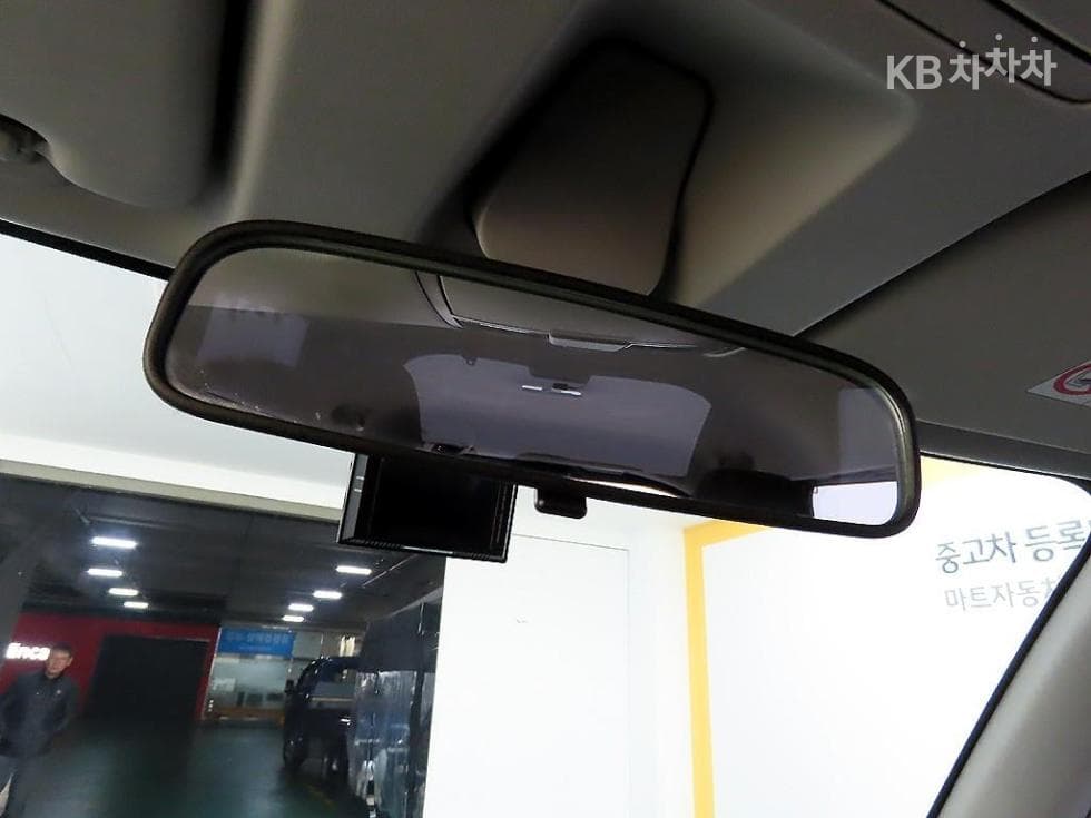 Kia The New (facelift) Ray (van)1.0 Gasoline Standard - 17
