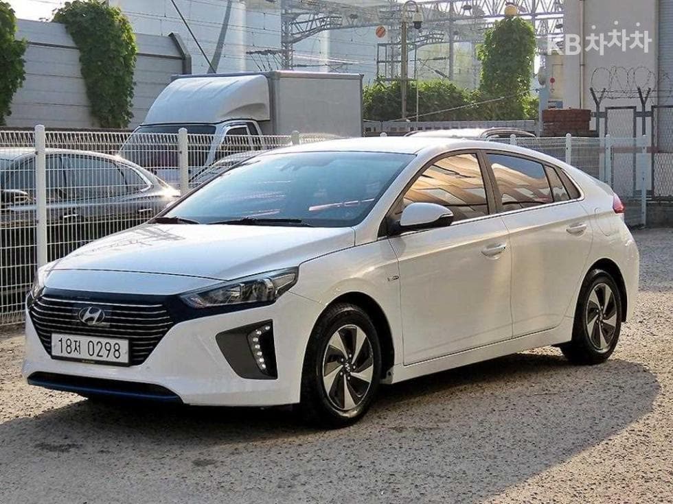 Hyundai IONIQ (Original Model) N - Image 1