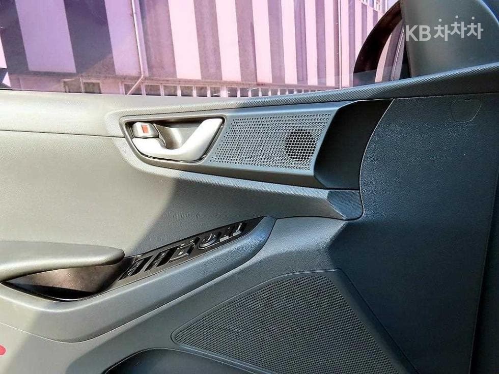 Hyundai IONIQ (Original Model)N - 11